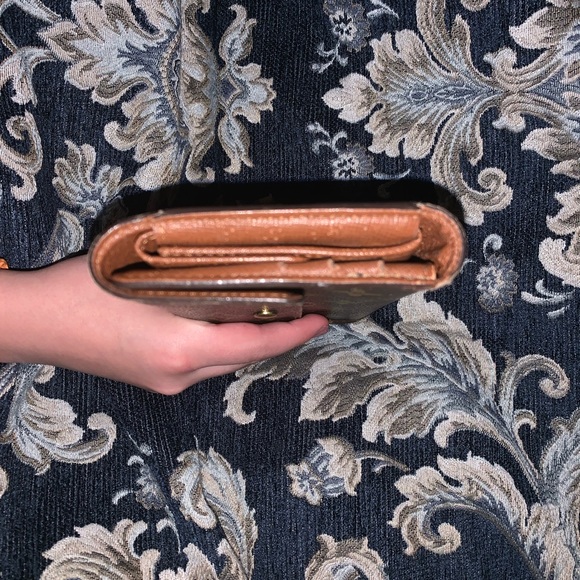 Authentic Louis Vuitton - Picture 7 of 7